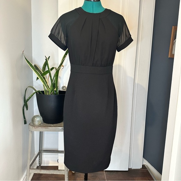Vince Camuto Sheer Illusion Short Sleeve Crepe Chiffon Sheath Dress size 4 - Picture 1 of 13